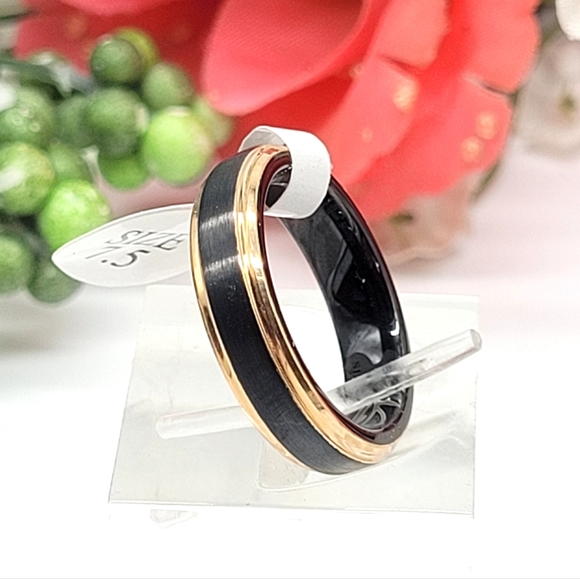 Quality Tungsten wedding ring, band. - Picture 2 of 2